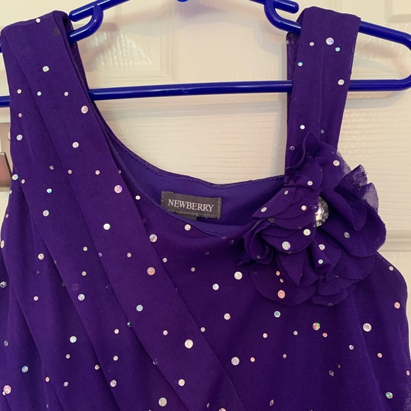 🛍 Purple sequin dress and purple flower with gem - Picture 2 of 7